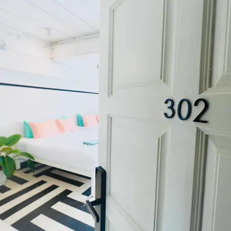 Shared Room In Heritage Apartment Bangkok Old Town