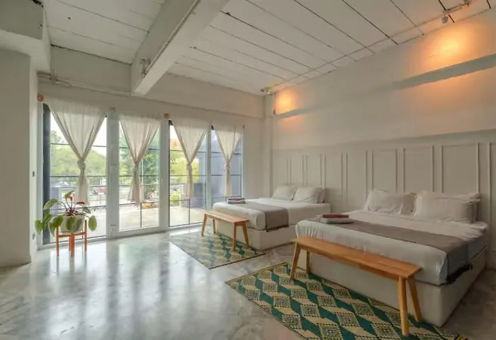Hostel The Local Heritage Loft Mansion Bangkok