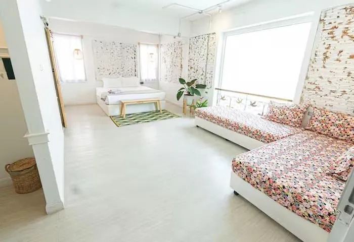 Hostel The Local Heritage Loft Mansion *