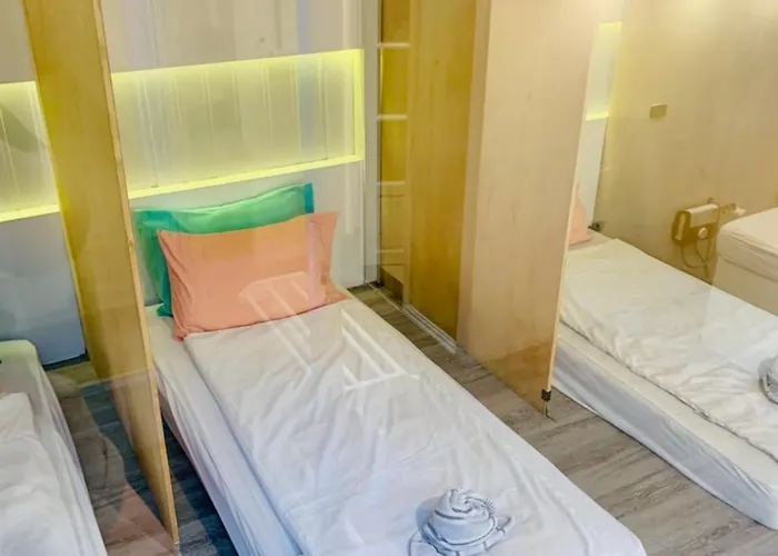 Hostel The Local Heritage Loft Mansion Bangkok