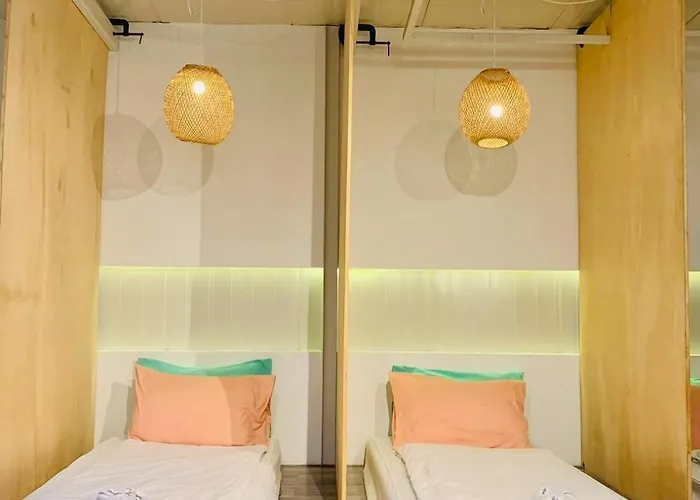The Local Heritage Loft Mansion Hostel Bangkok