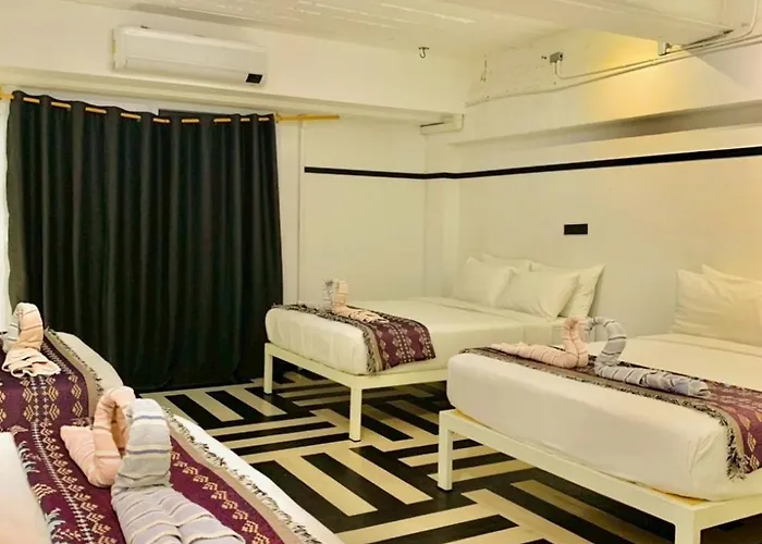 The Local Heritage Loft Mansion Hostel Bangkok